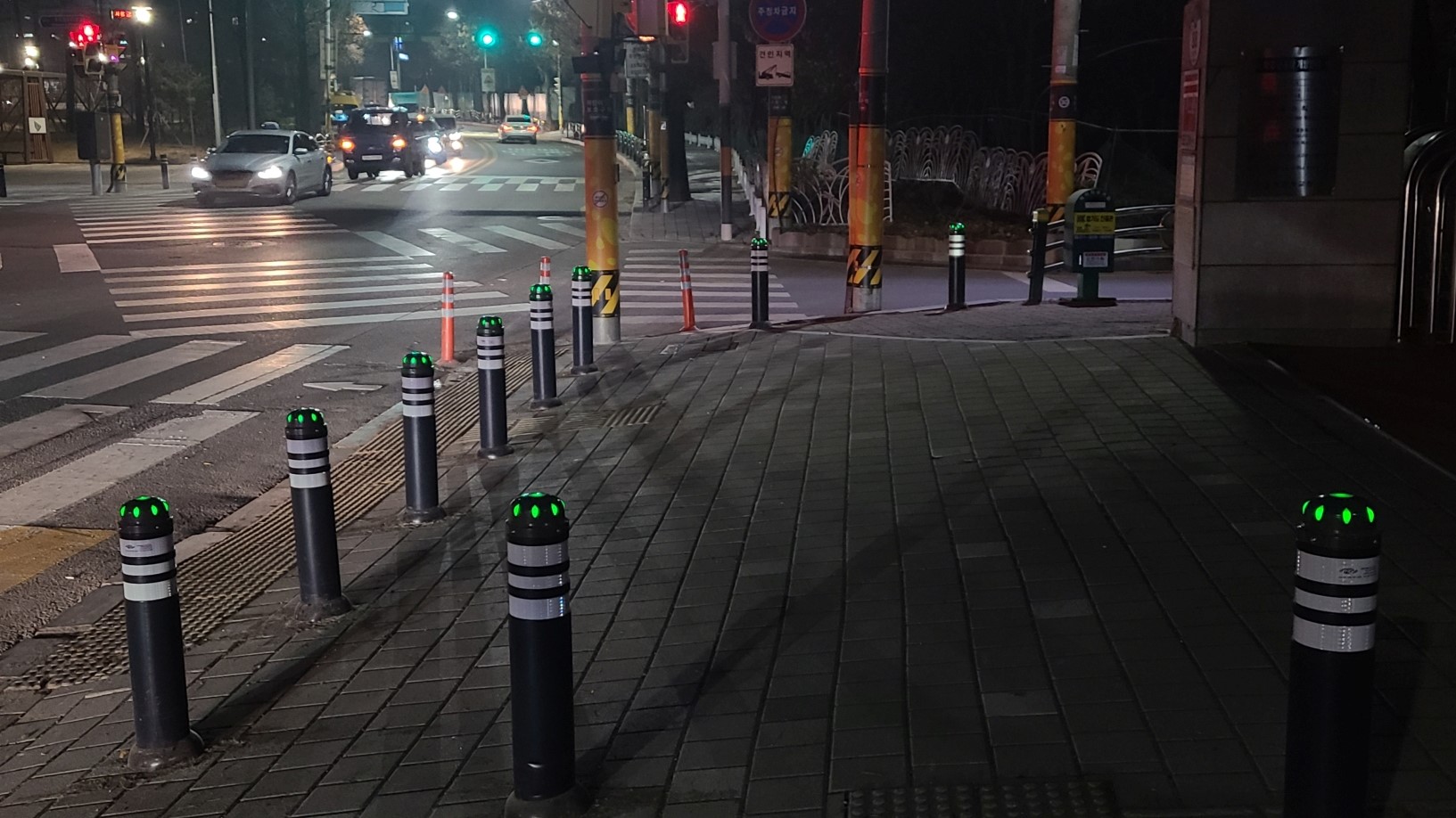 Vivacity LED Bollard Head on Street Corner Bollards