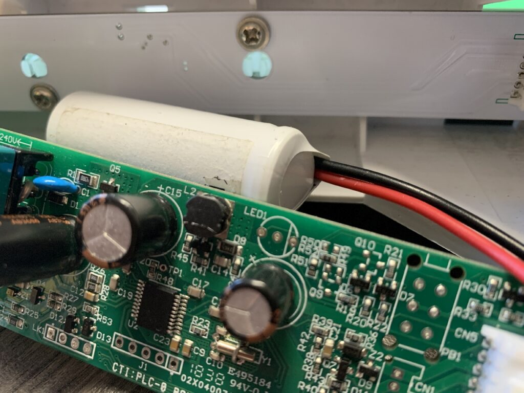 Battery & circuitry in electric-battery exit sign